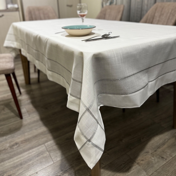 Покривка за маса 130/180 см - модел 11234