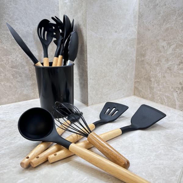 Комплект силиконови прибори 12 части 10807