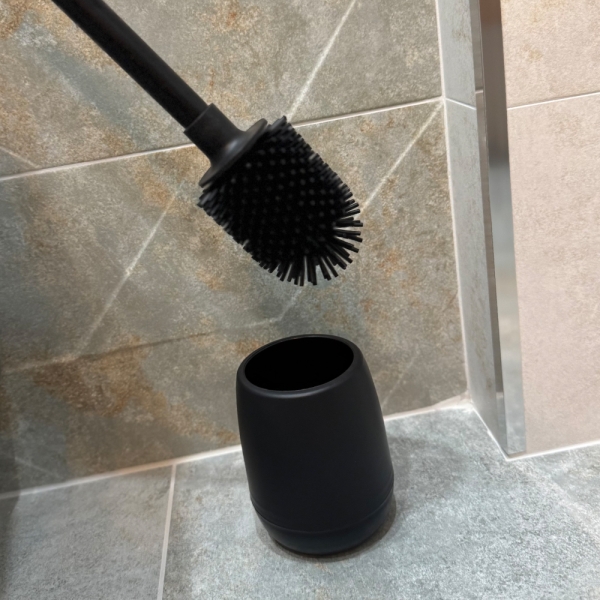 Тоалетна четка с поставка – силиконова глава - модел 11276